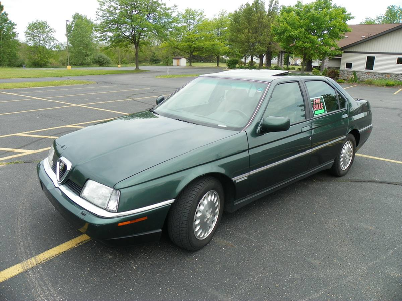 Illustration for article titled At $4,995, Could This 1995 Alfa Romeo 164 LS Be Your Tipo?